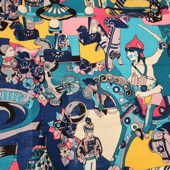 RARE Hermes Shawl Zabavushka 50" x 50" - Picture 12 of 16